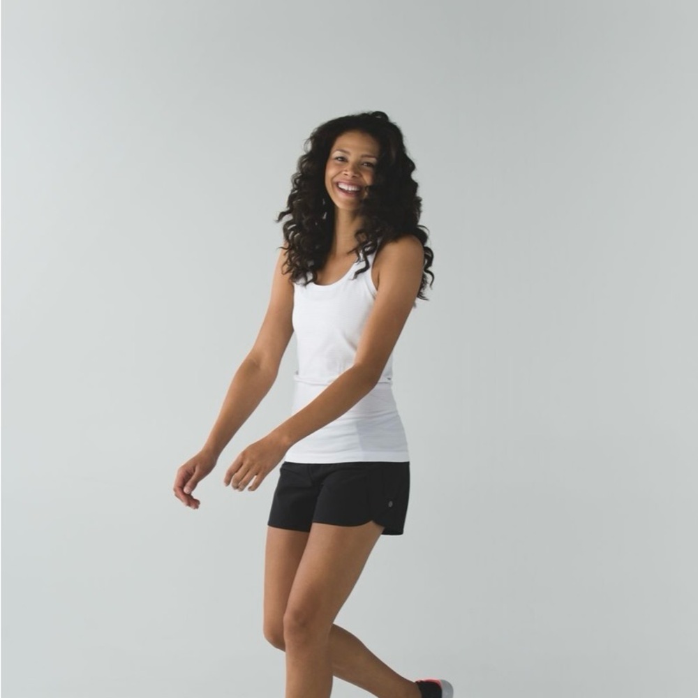 Lululemon" Run Times Short Black-Size (6) - Picture 2 of 16